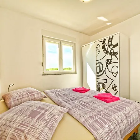 Apartment Una 2 Pula Exterior photo