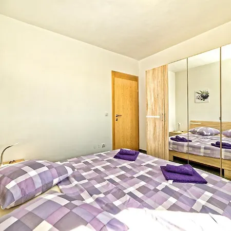 Apartment Una 2 Pula Exterior photo