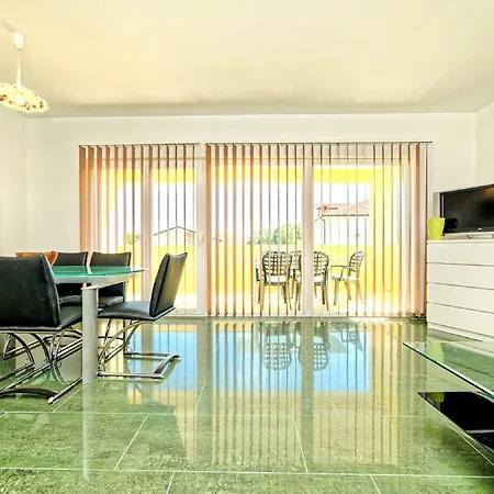 Apartment Una 2 Pula Exterior photo